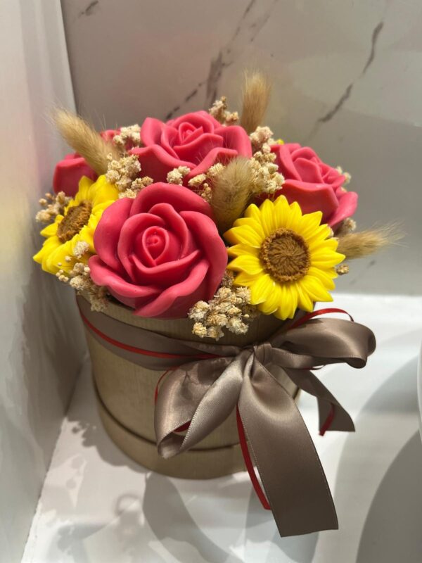 Bouquet con fiori in cera - Rose e Girasoli